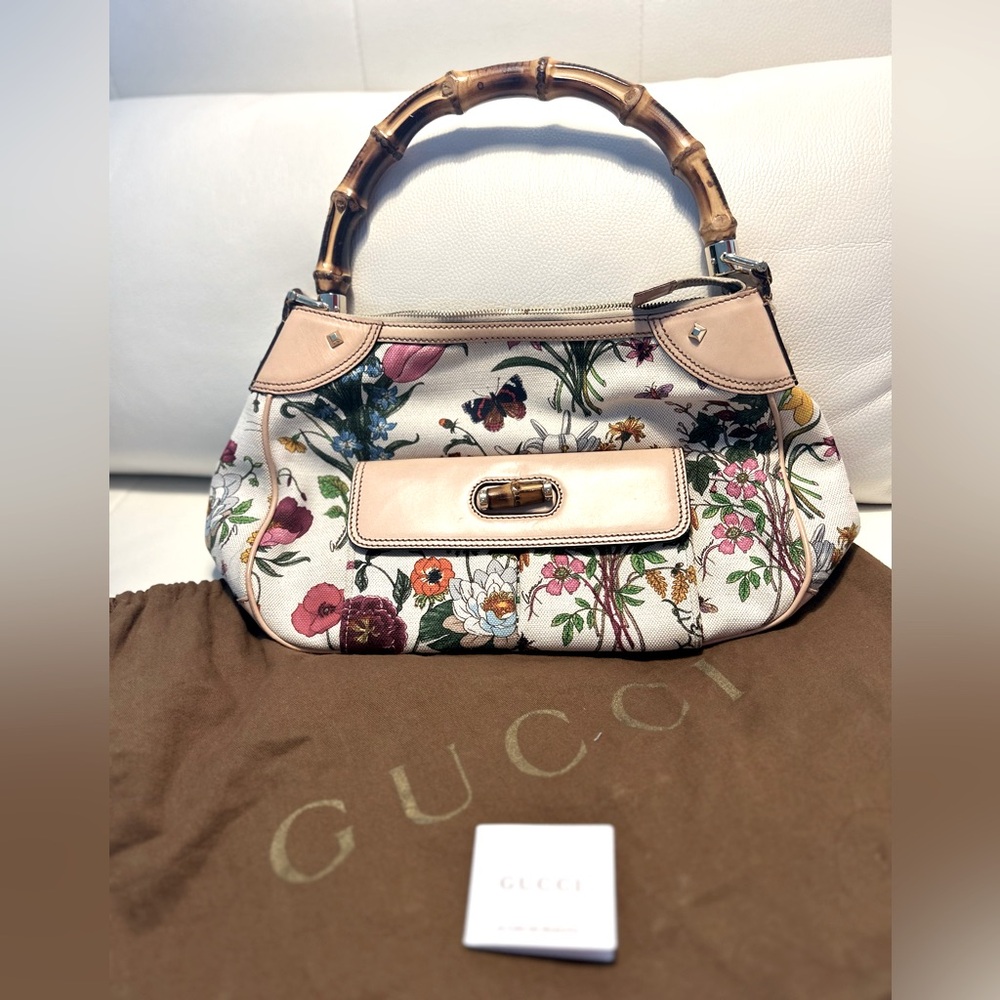 GUCCI Authentic Bamboo Floral Beige Handbag